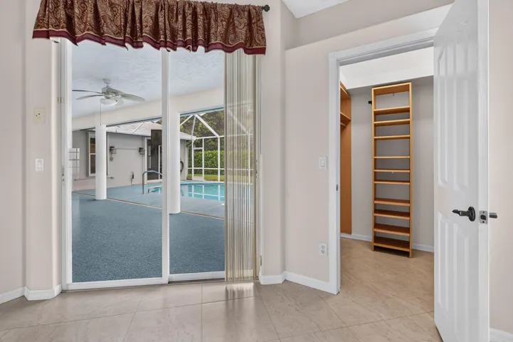 2801SEEagleDr(33)