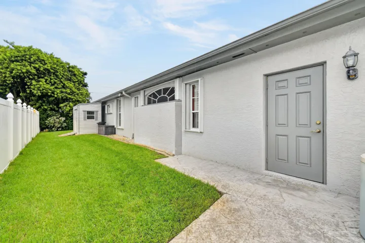 2801SEEagleDr(67)
