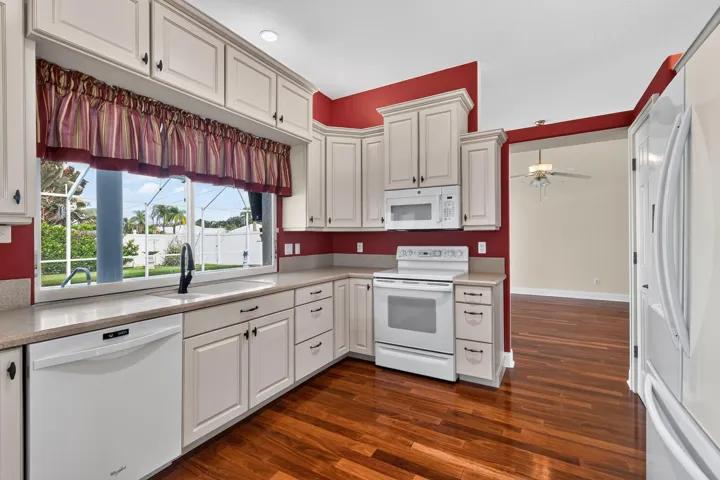 2801SEEagleDr(27)
