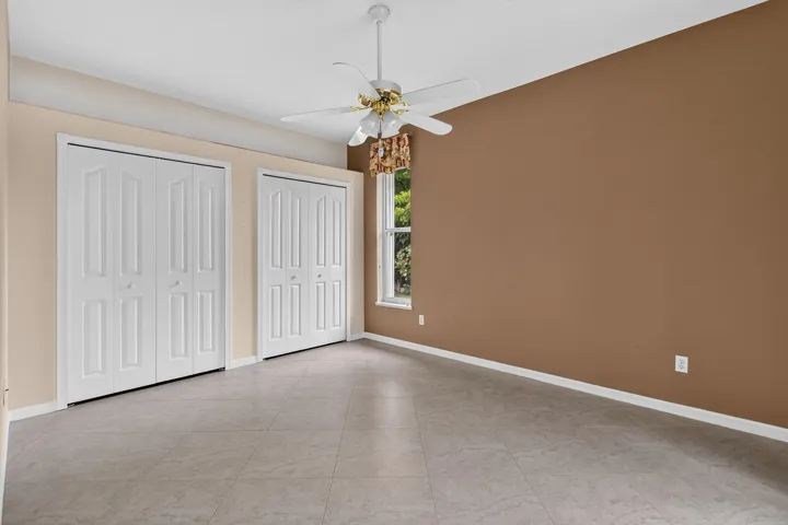 2801SEEagleDr(48)