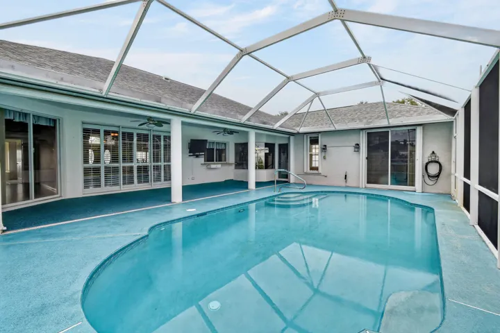 2801SEEagleDr(58)