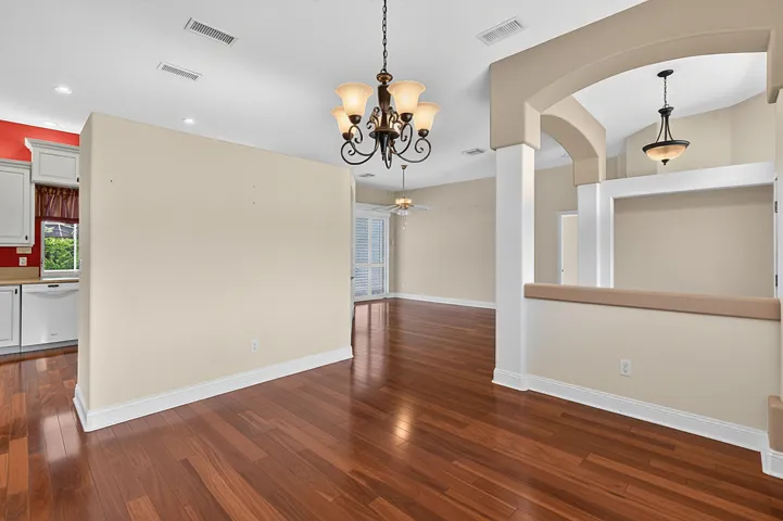 2801SEEagleDr(18)