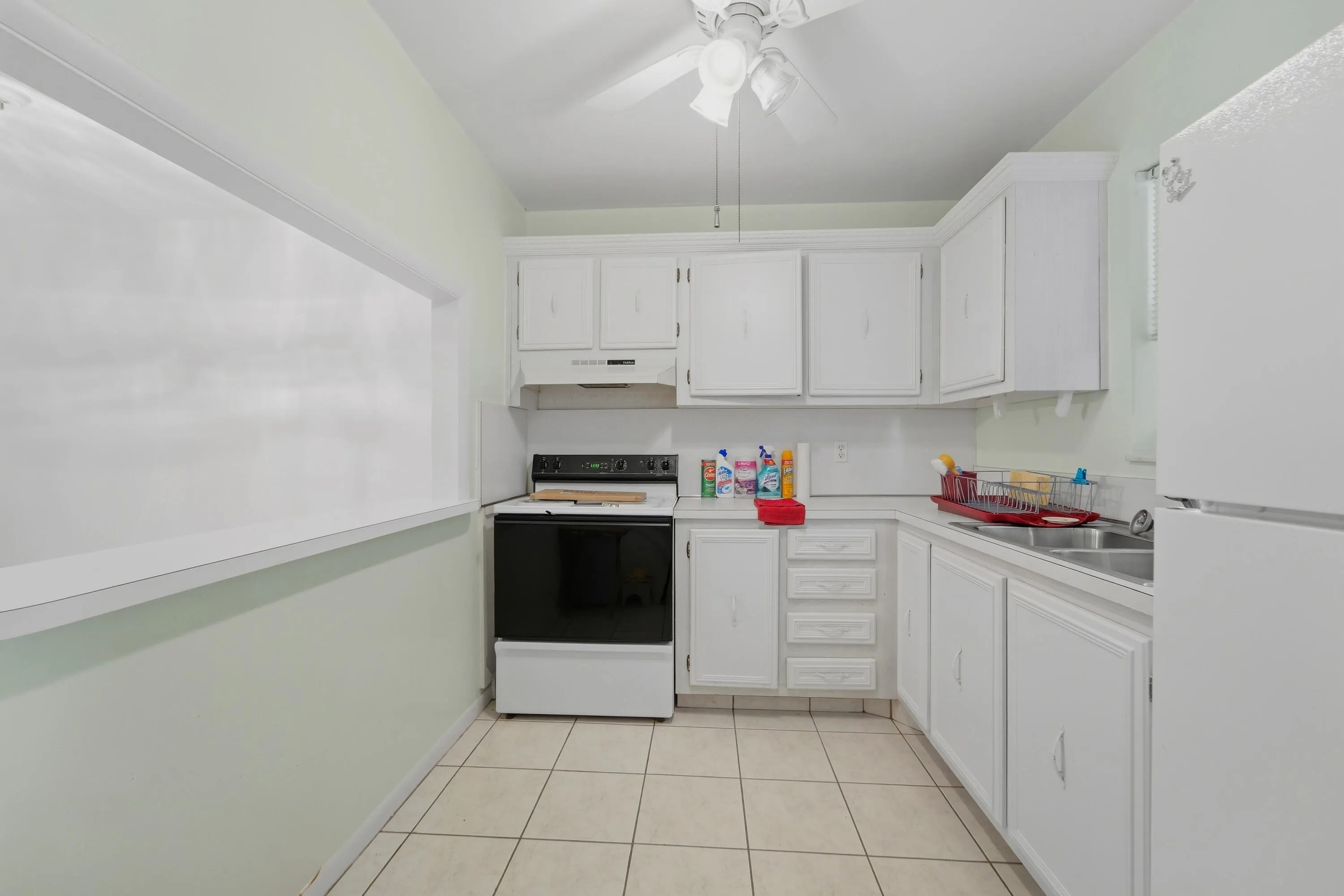 705_Lori_Drive_112_Palm_Springs_FL_016