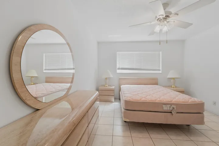 705_Lori_Drive_112_Palm_Springs_FL_010