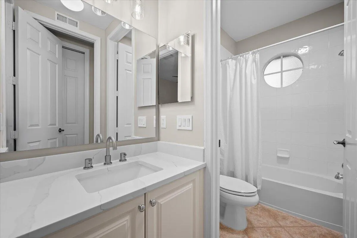 2nd Bathroom