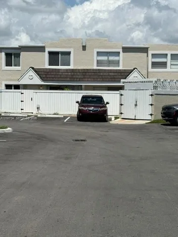 BUILDING 4590