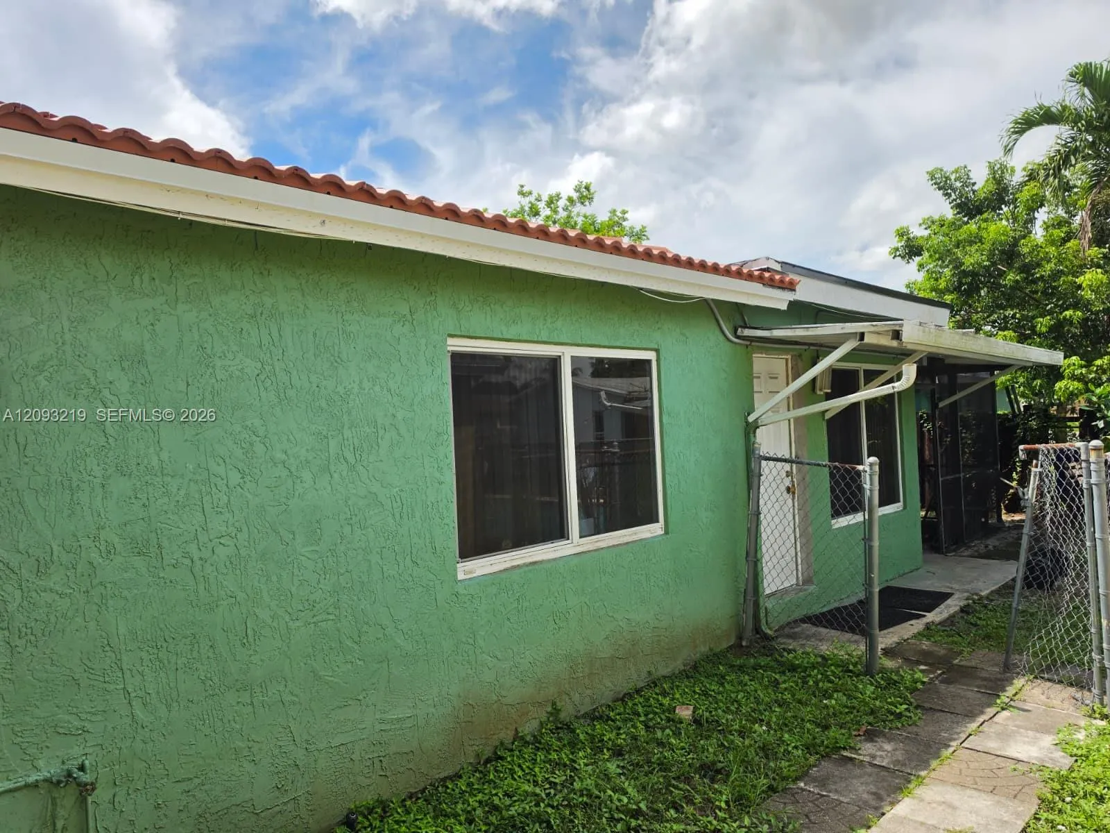 SIDE OF STRUCTURE