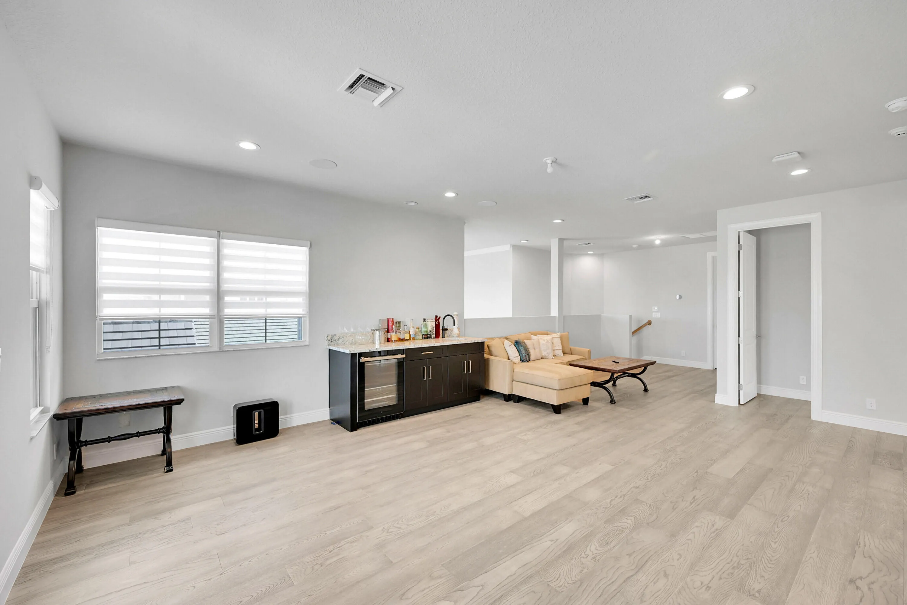 36_family room