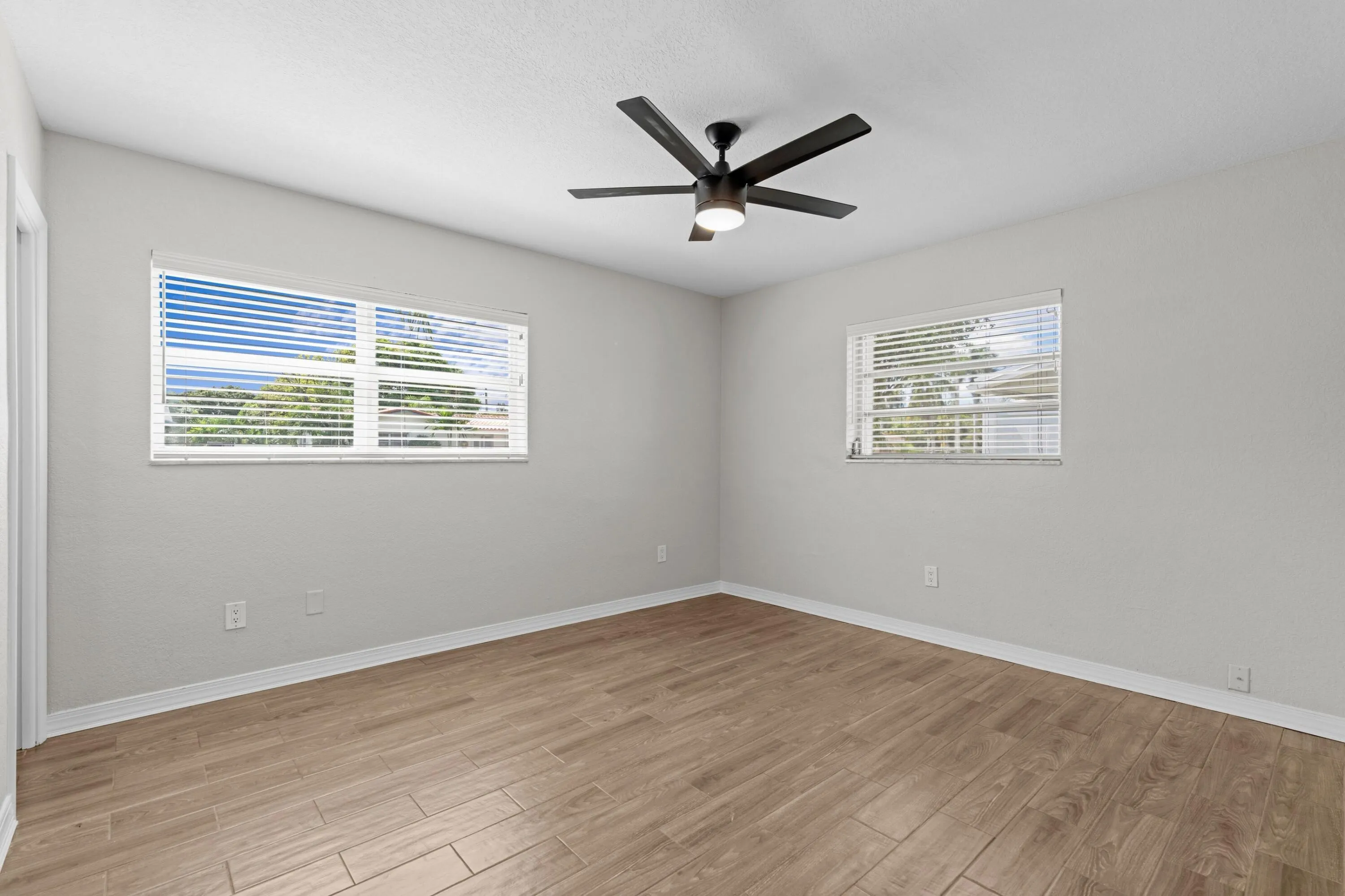 4471 NW 6th Ct - Bedroom 2