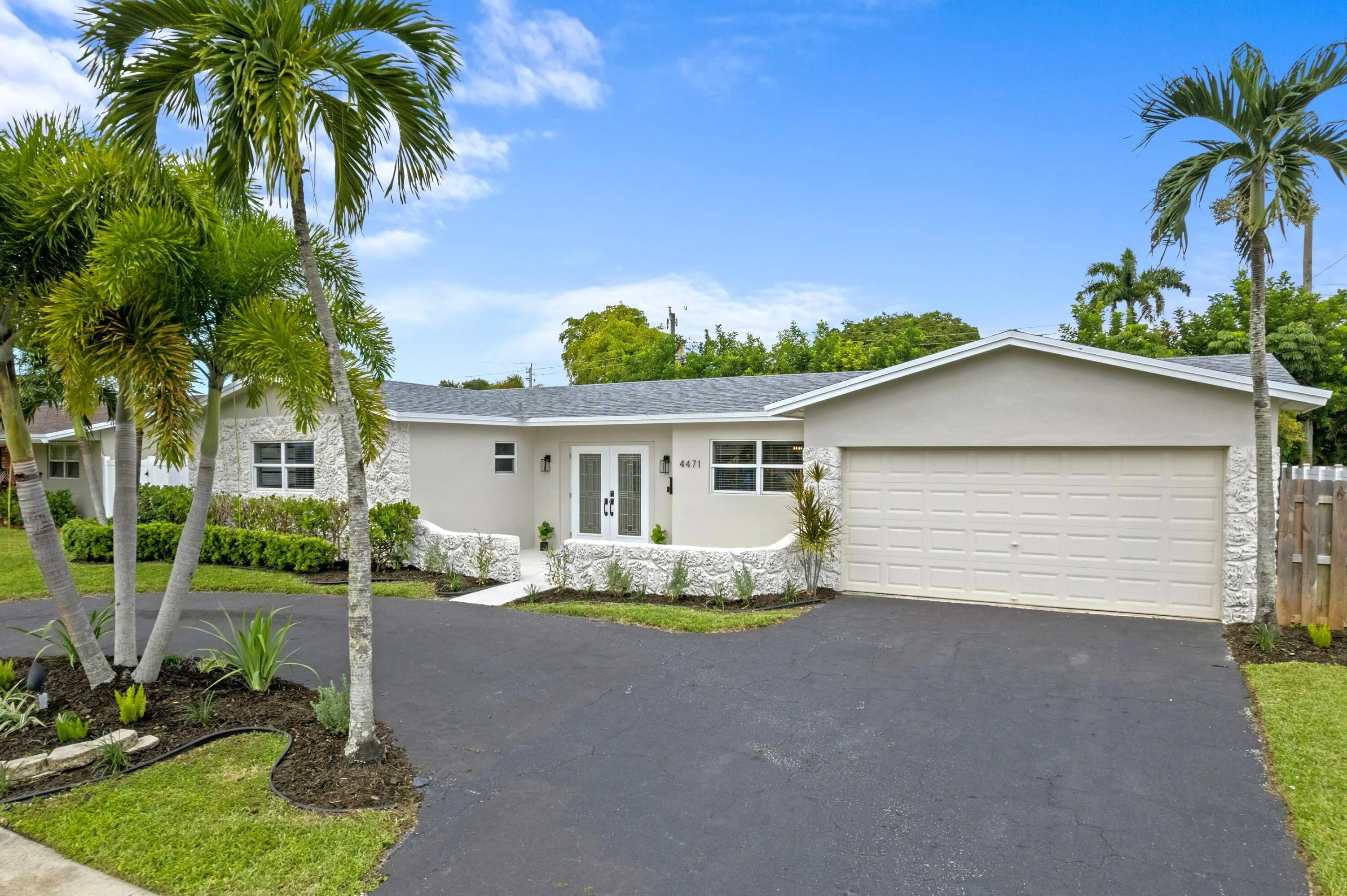 4471 NW 6th Ct - Front 3