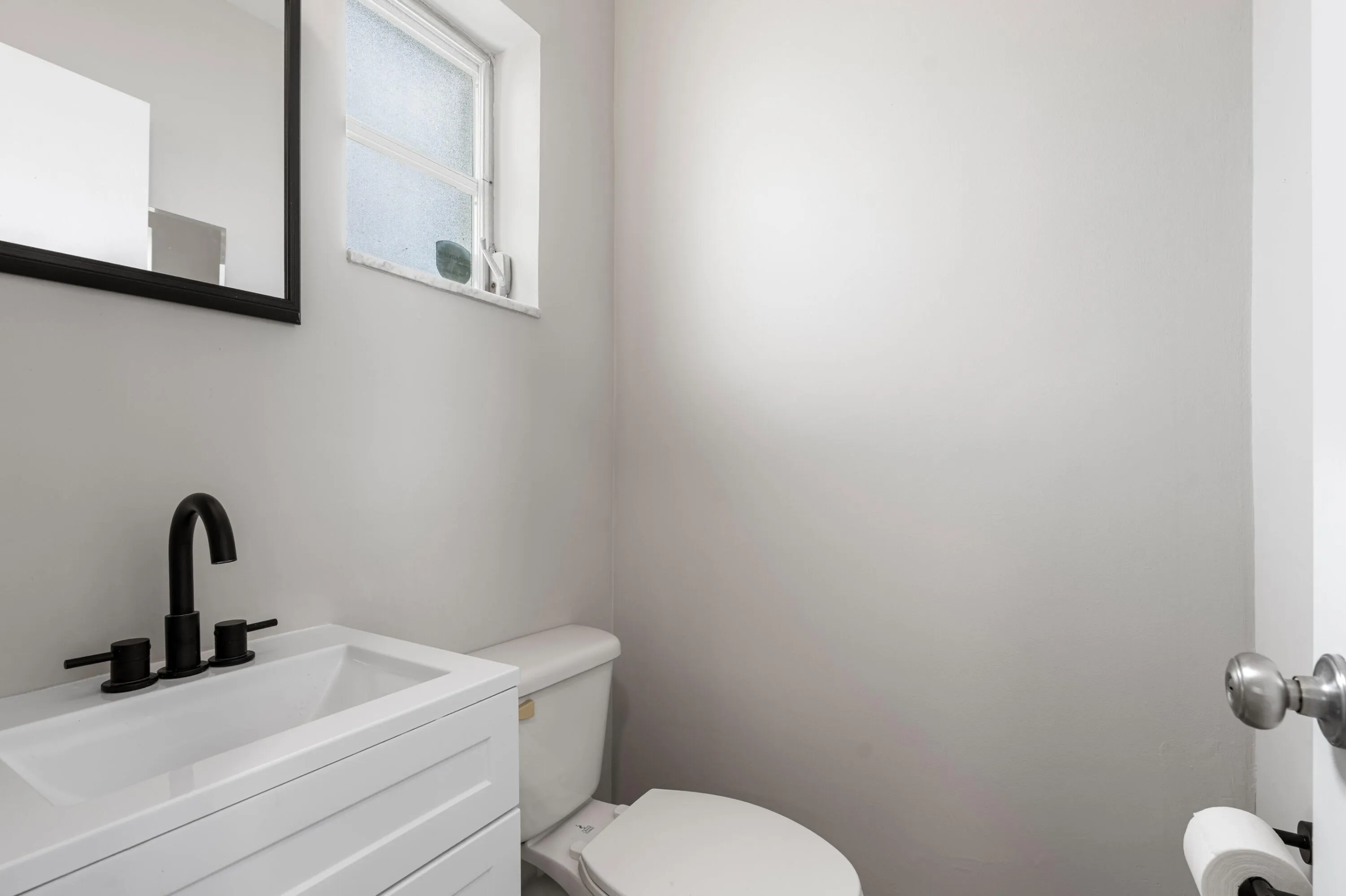 4471 NW 6th Ct - Half Bath