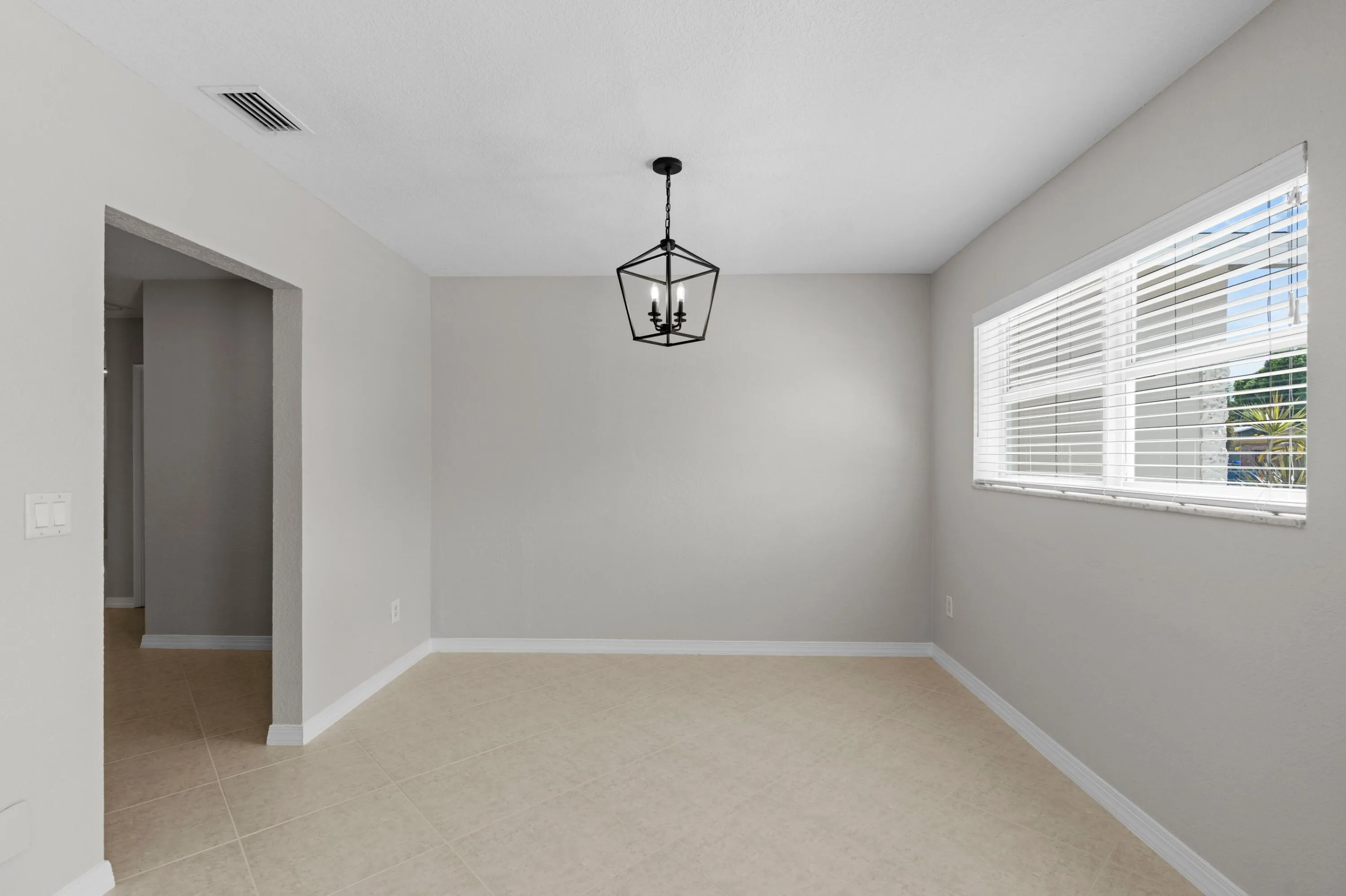 4471 NW 6th Ct - Dining