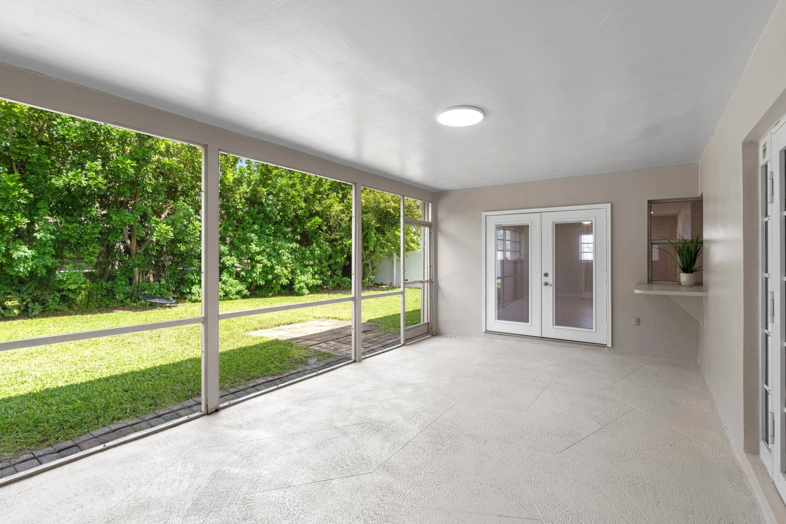 4471 NW 6th Ct - Patio 2