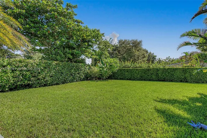 Photo 32