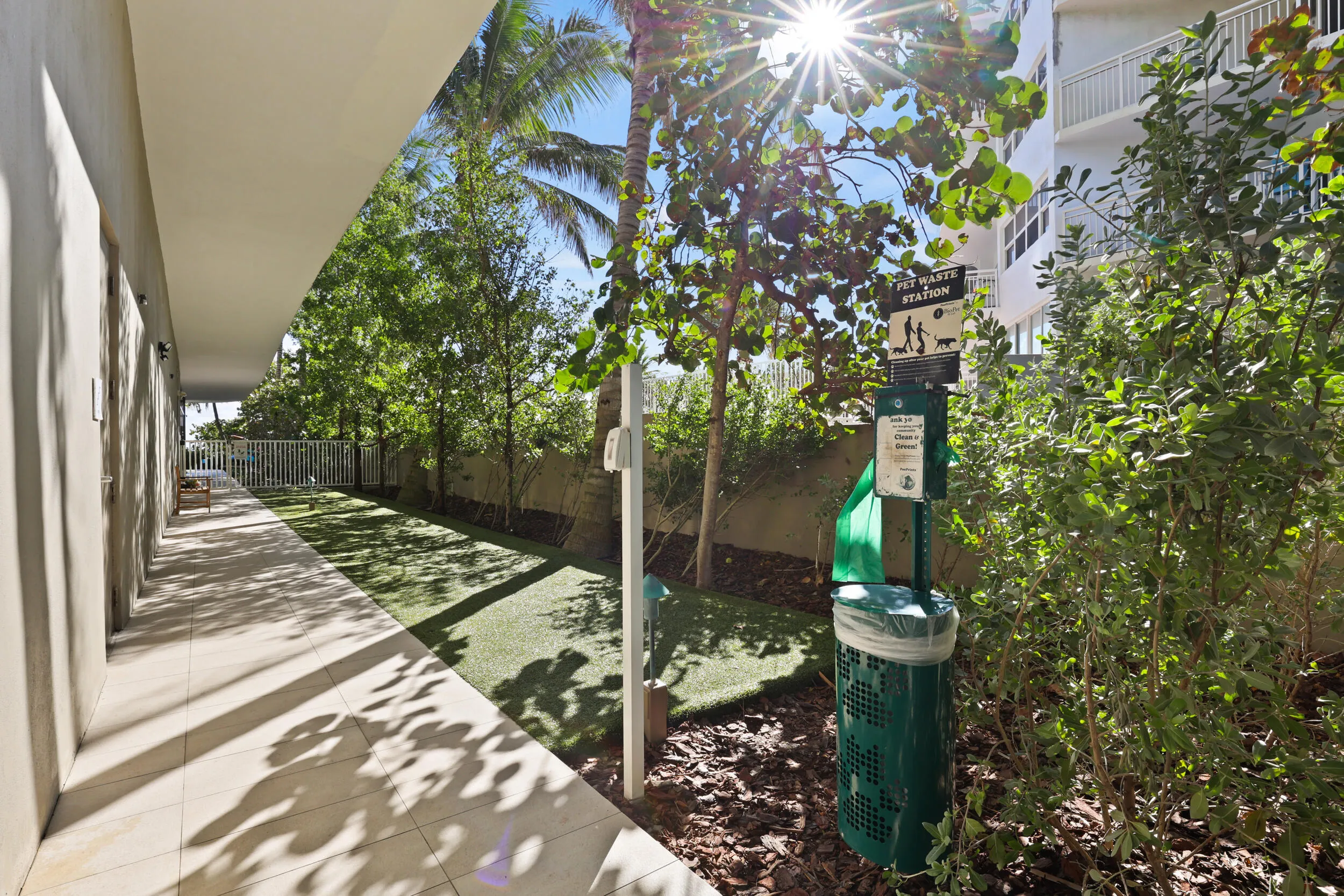 Sabbia Condo is a pet friendly community.