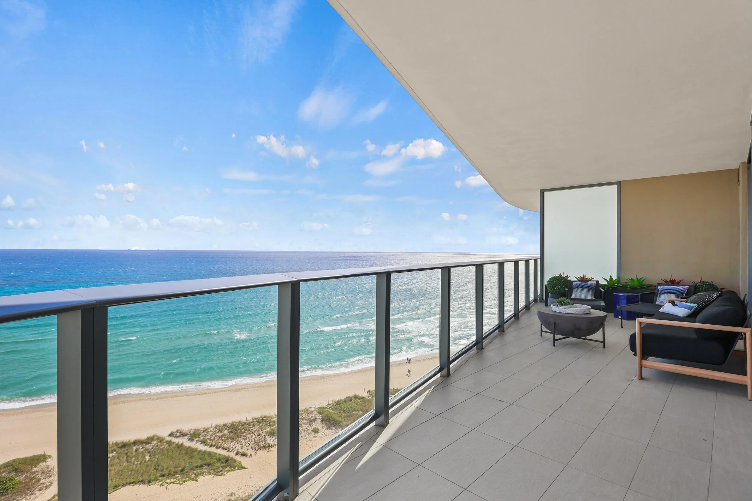 Exquisite sunrises and breathtaking sunsets. Your wrap-around balcony in Sabbia 1402 is something extremely hard to find in luxury building.