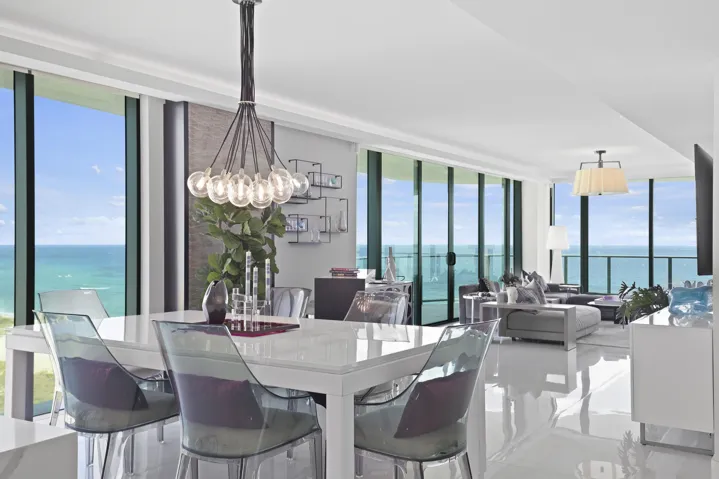 Thoughtfully customized from end to end, Residence 1402 is truly one of a kind, featuring Lutron automation, custom lighting and distinctive designer details throughout.
