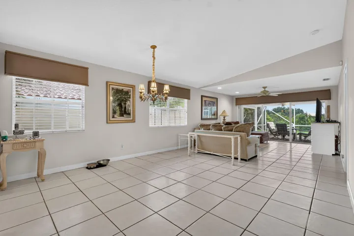 Dining room/Sitting room