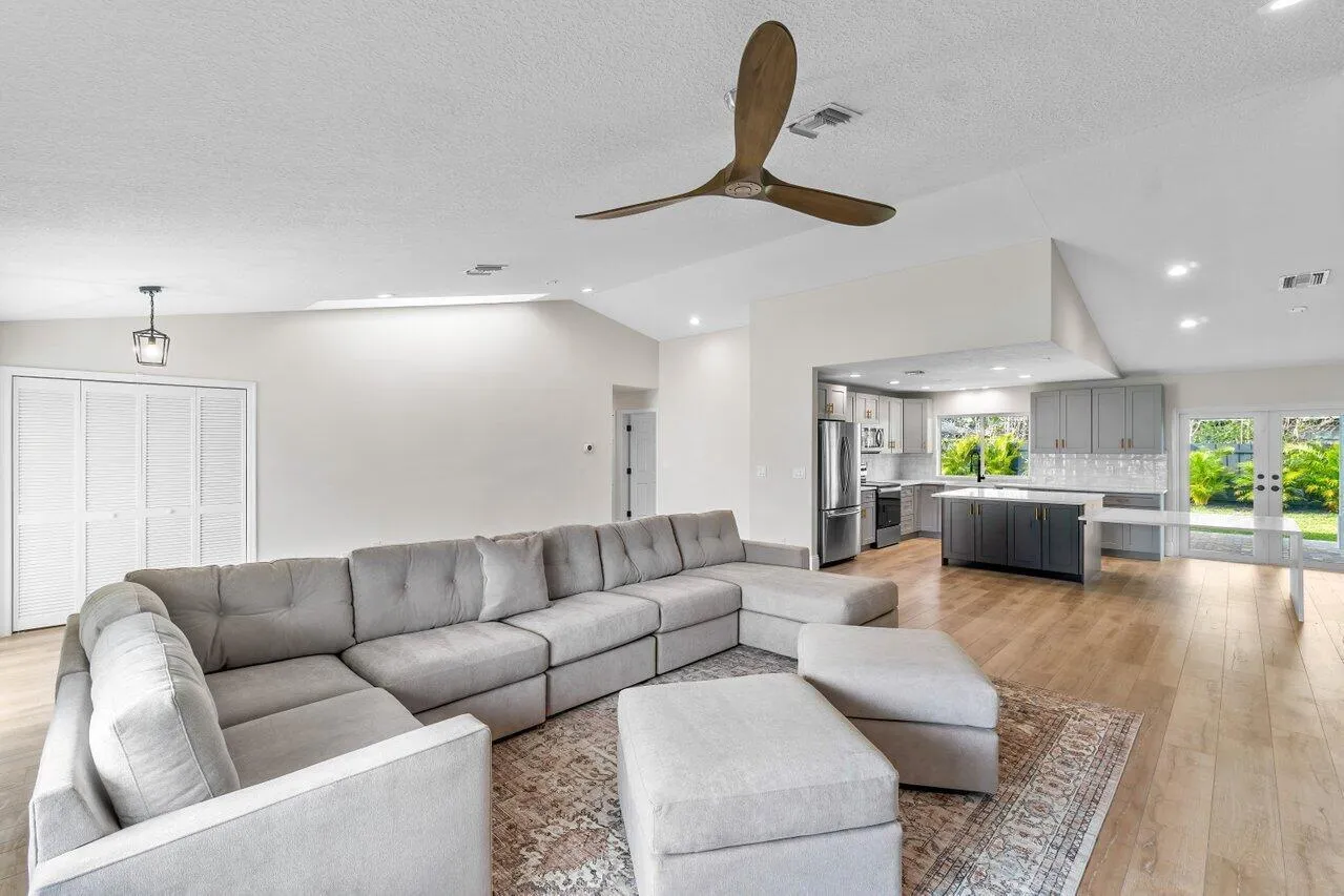 007-4593EllwoodDrive-DelrayBeach-FL-3344
