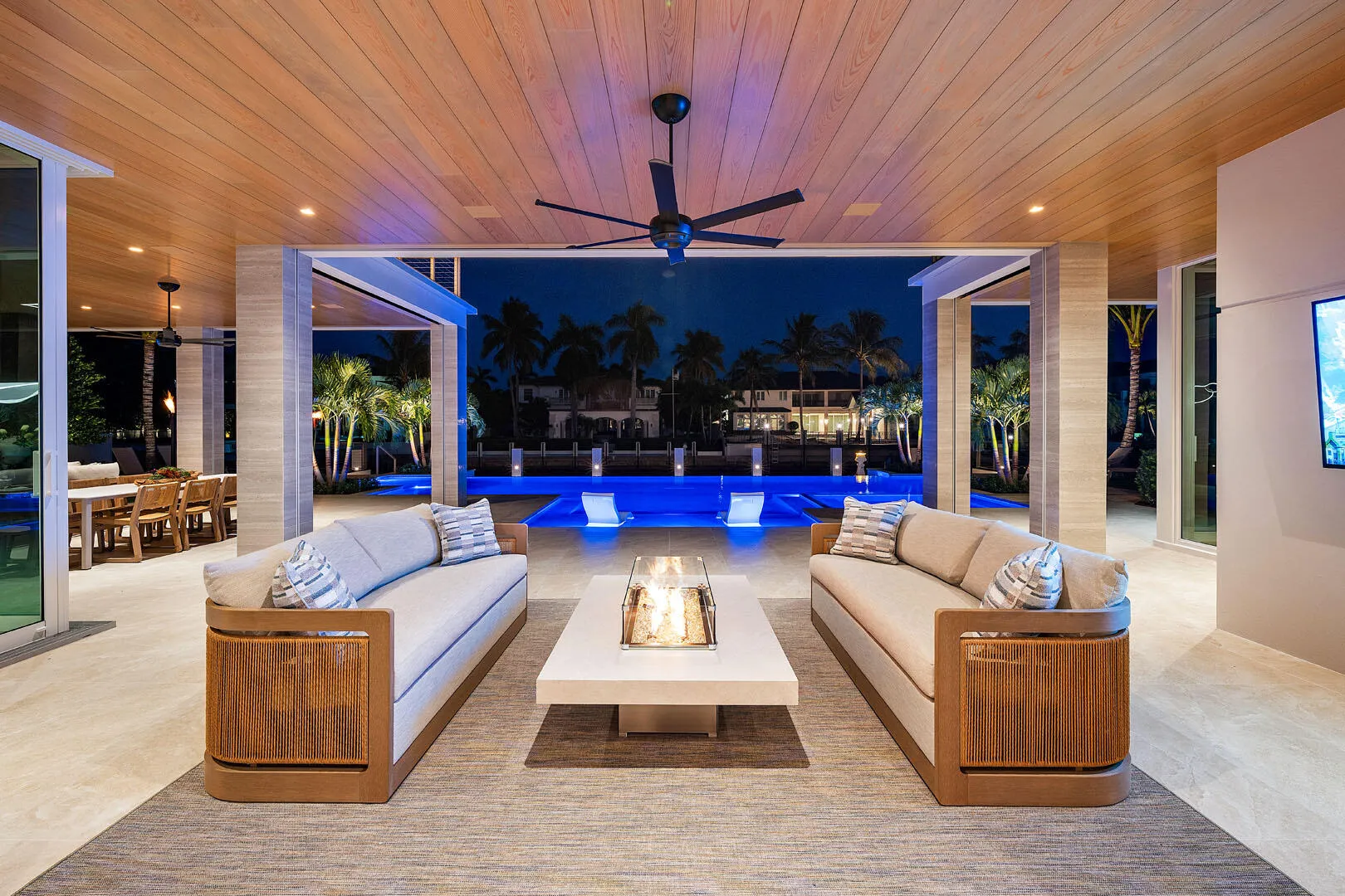 336_Coconut_Palm_Road_Dusk_05