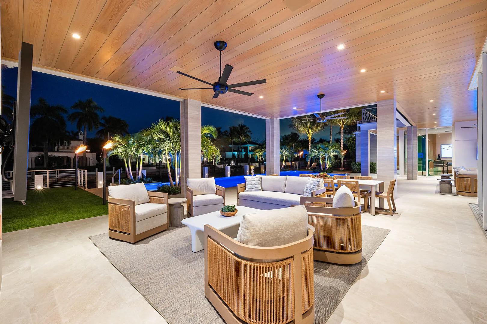 336_Coconut_Palm_Road_Dusk_09