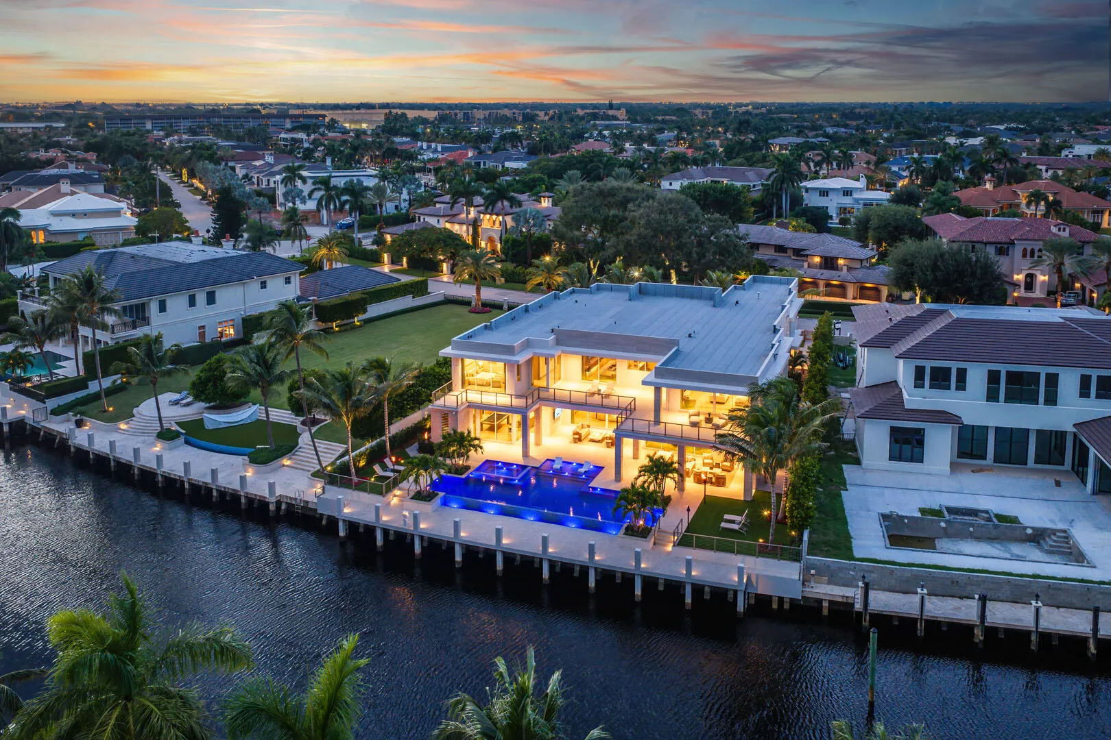 336_Coconut_Palm_Road_Dusk_22