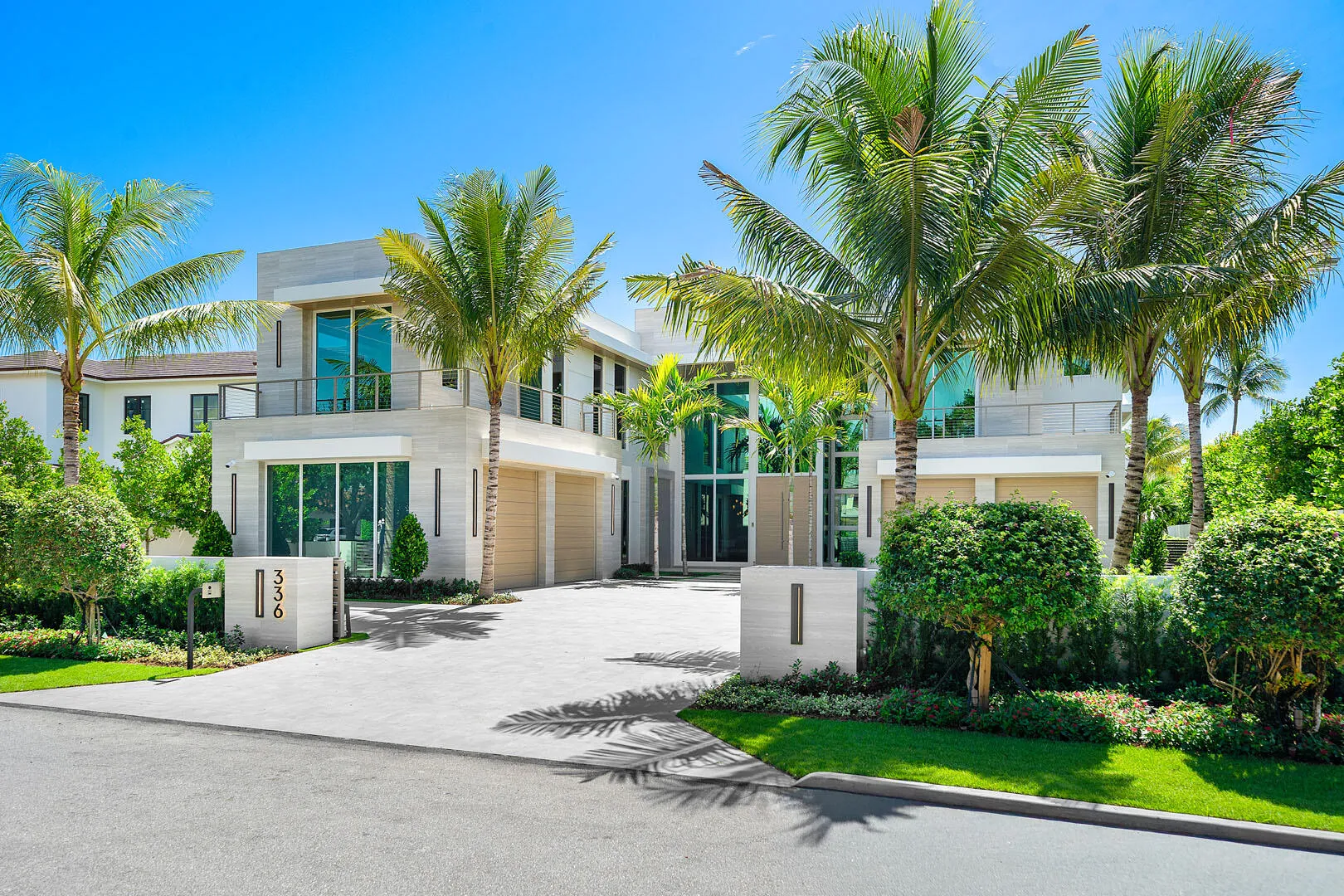 336_Coconut_Palm_Road_01