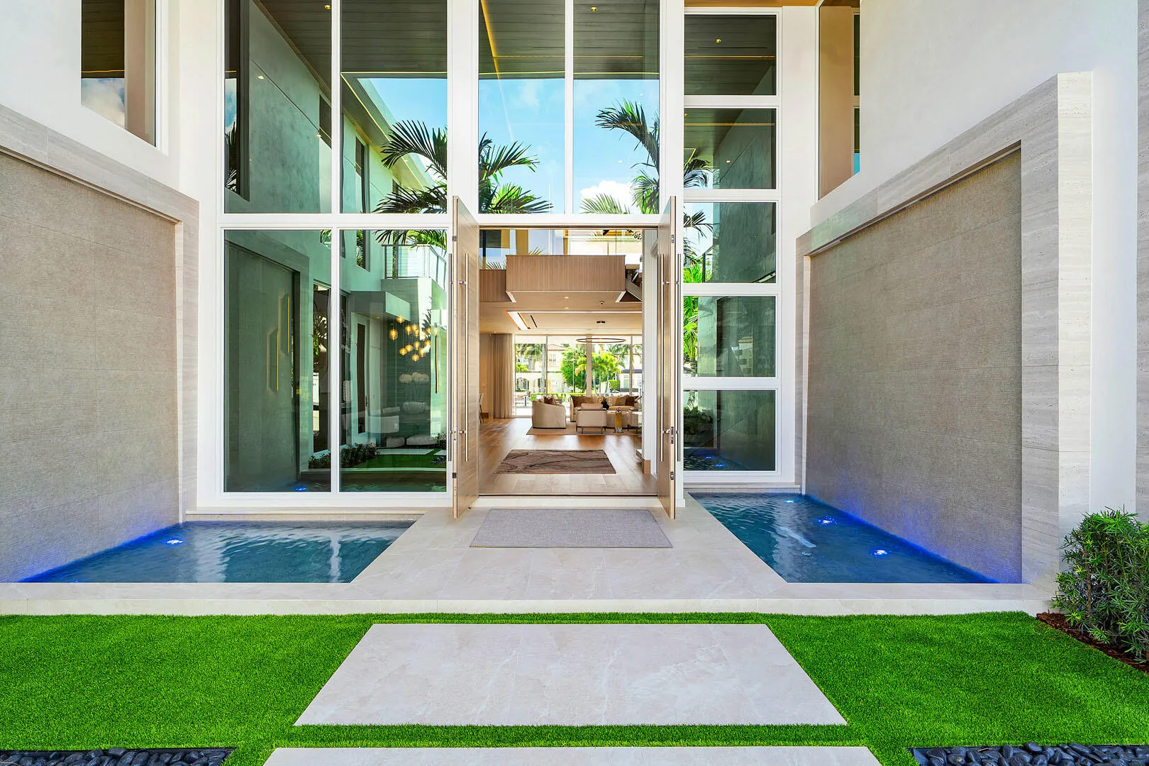 336_Coconut_Palm_Road_07