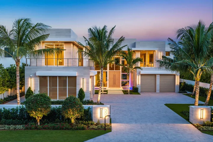 336_Coconut_Palm_Road_Dusk_18