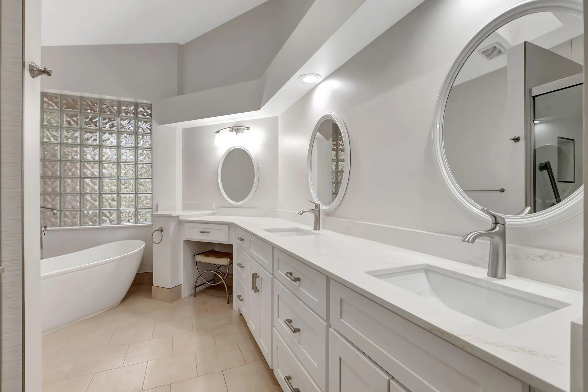 Primary bath