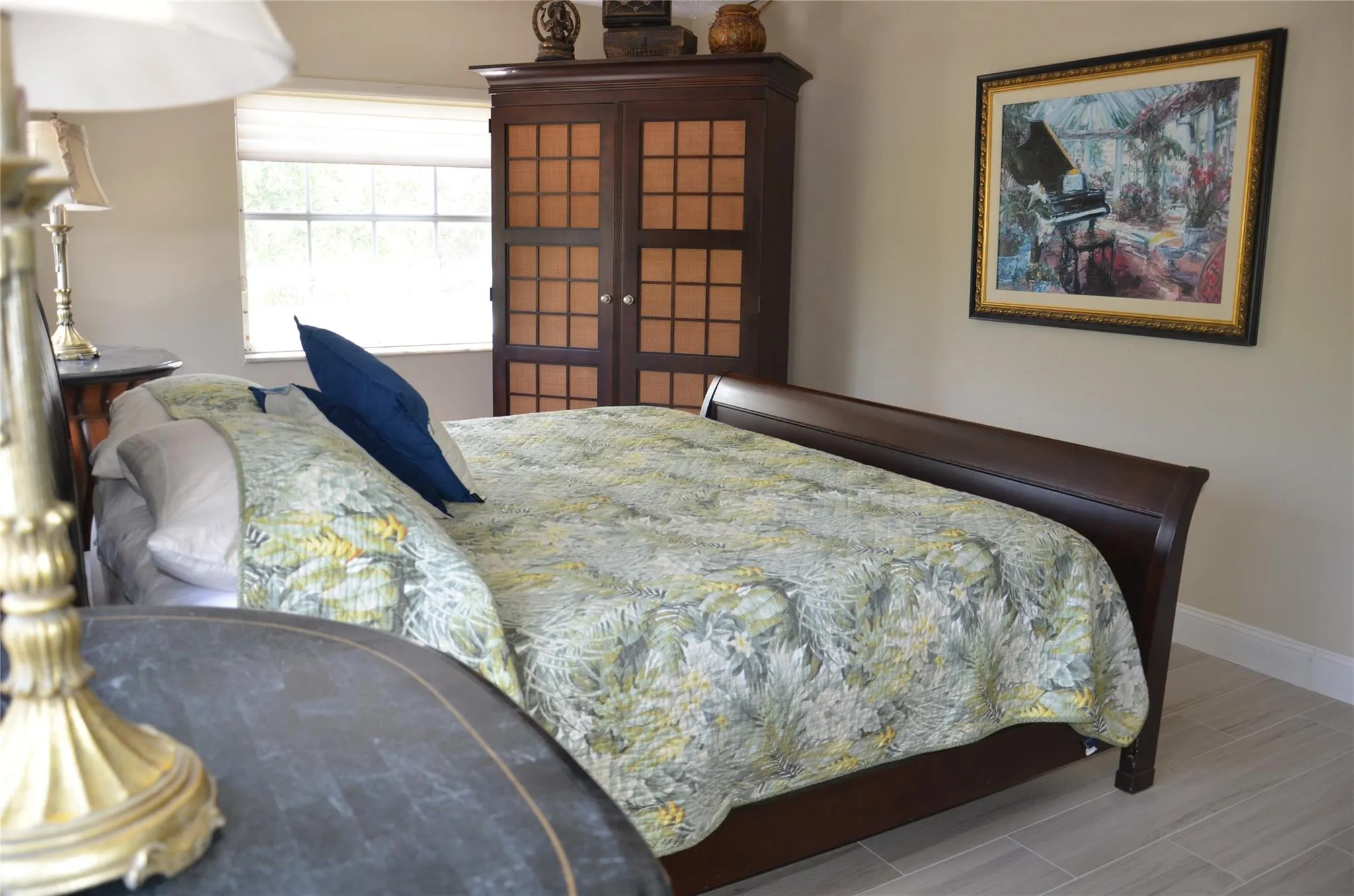 Master Suite-Waterviews!