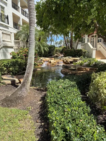 Lagoon 1