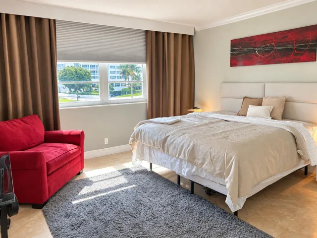 King size bed