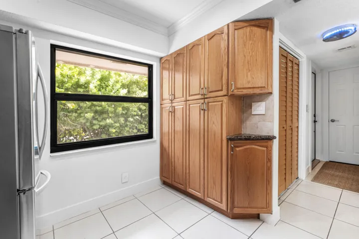007-291MercuryRoad-4-JunoBeach-FL-33408-