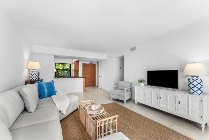 014-291MercuryRoad-4-JunoBeach-FL-33408-