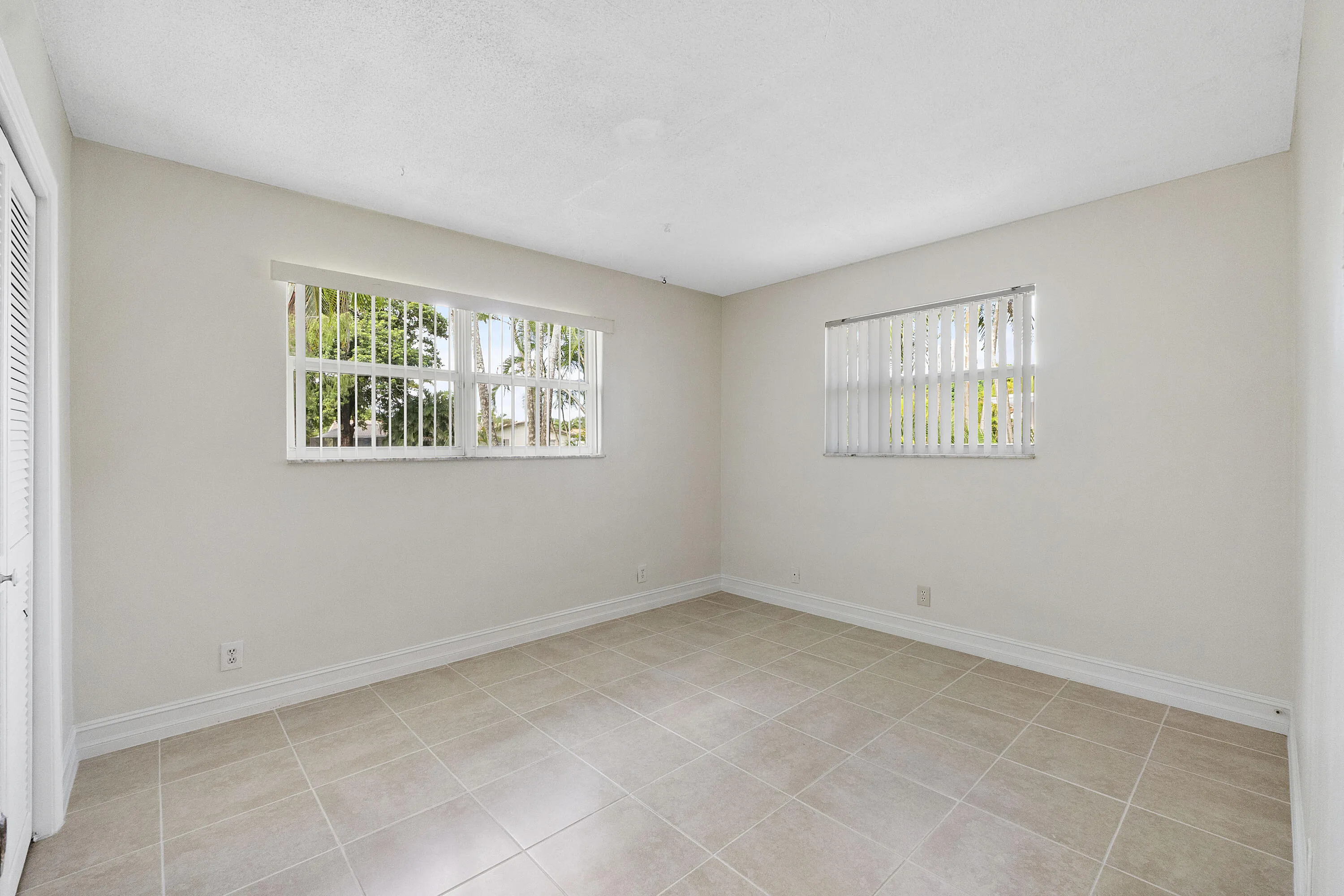 2940 Nw 87th Terr_031
