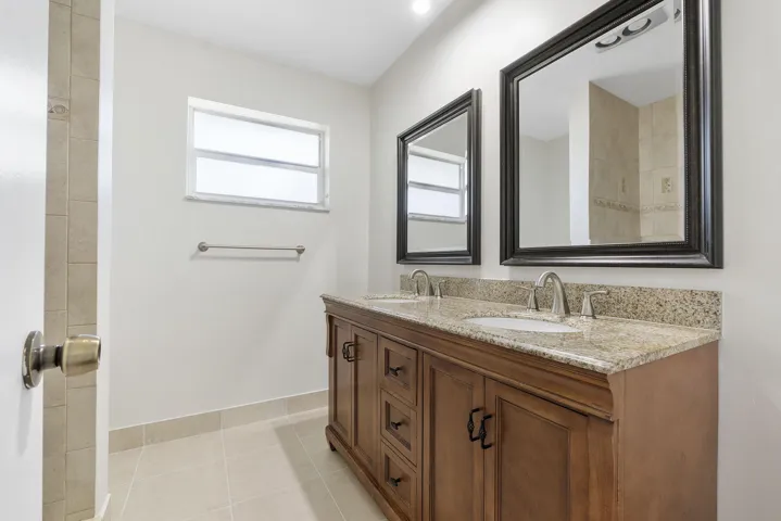 2940 Nw 87th Terr_029