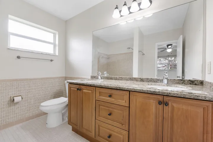2940 Nw 87th Terr_026