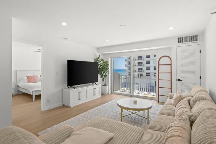 4505 S Ocean Blvd - 11.jpg-SMALL