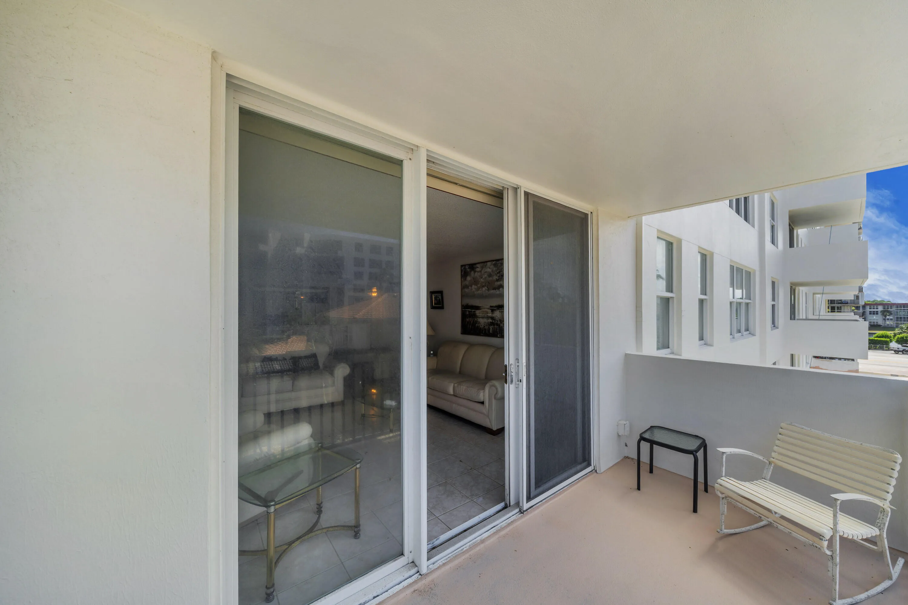 7 Balcony (4)