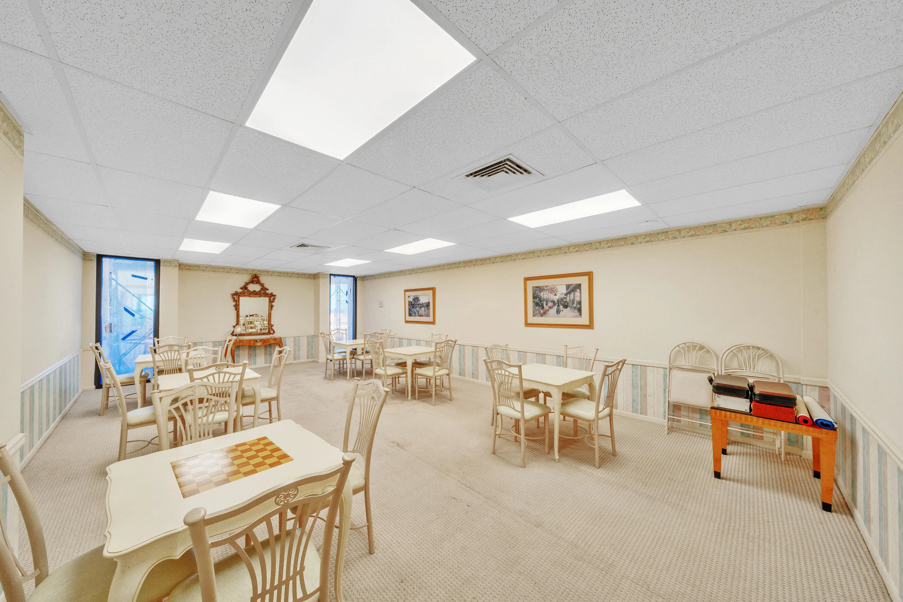 20 Game room