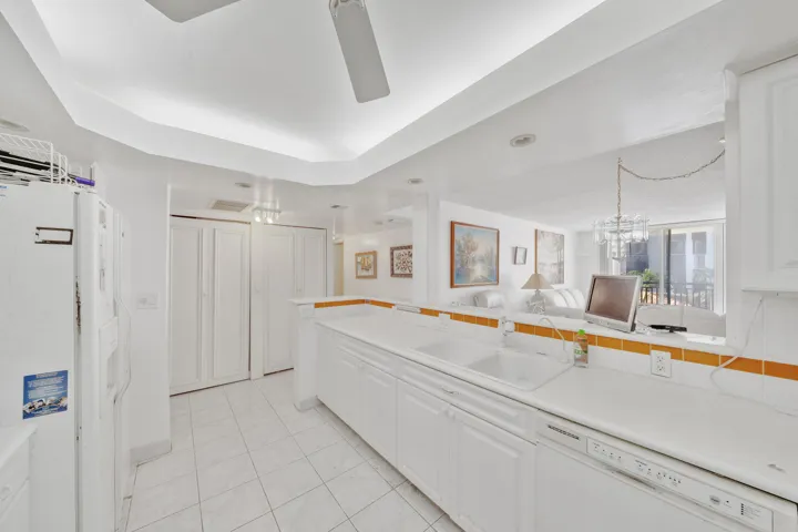 5 Kitchen (4)
