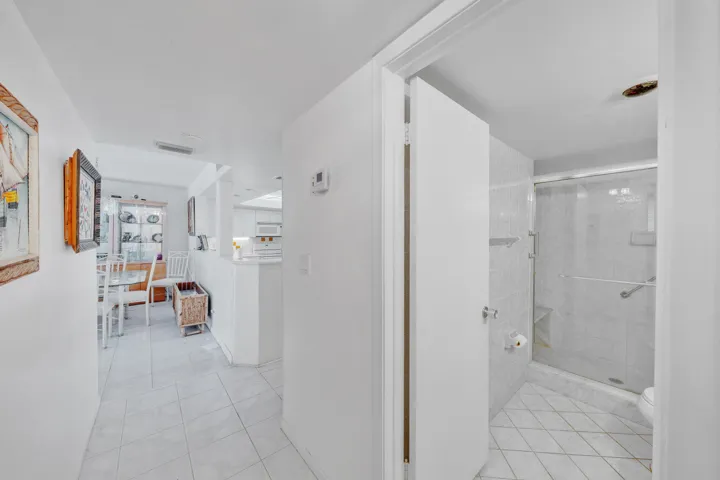 15 Foyer (3)