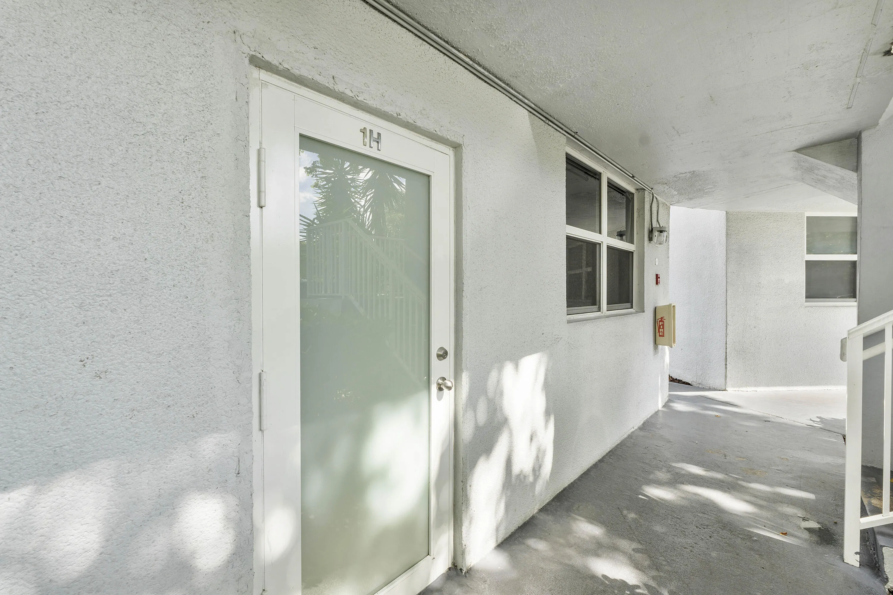 113 Royal Park Dr 1H_018