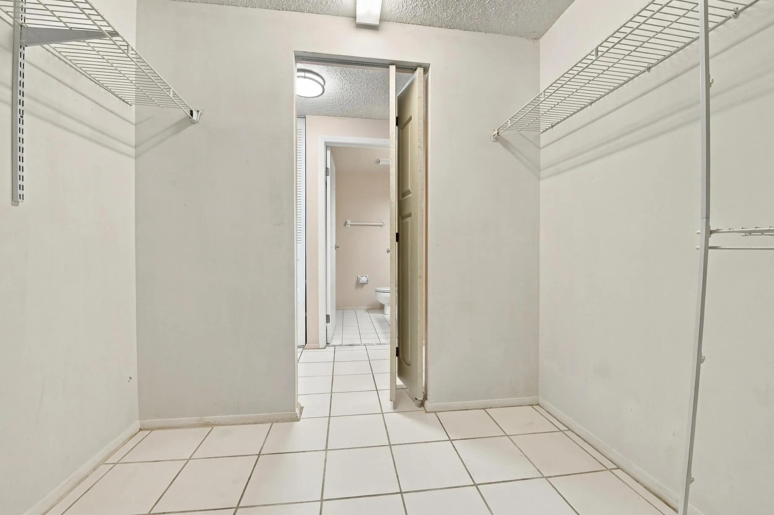Walk in closet