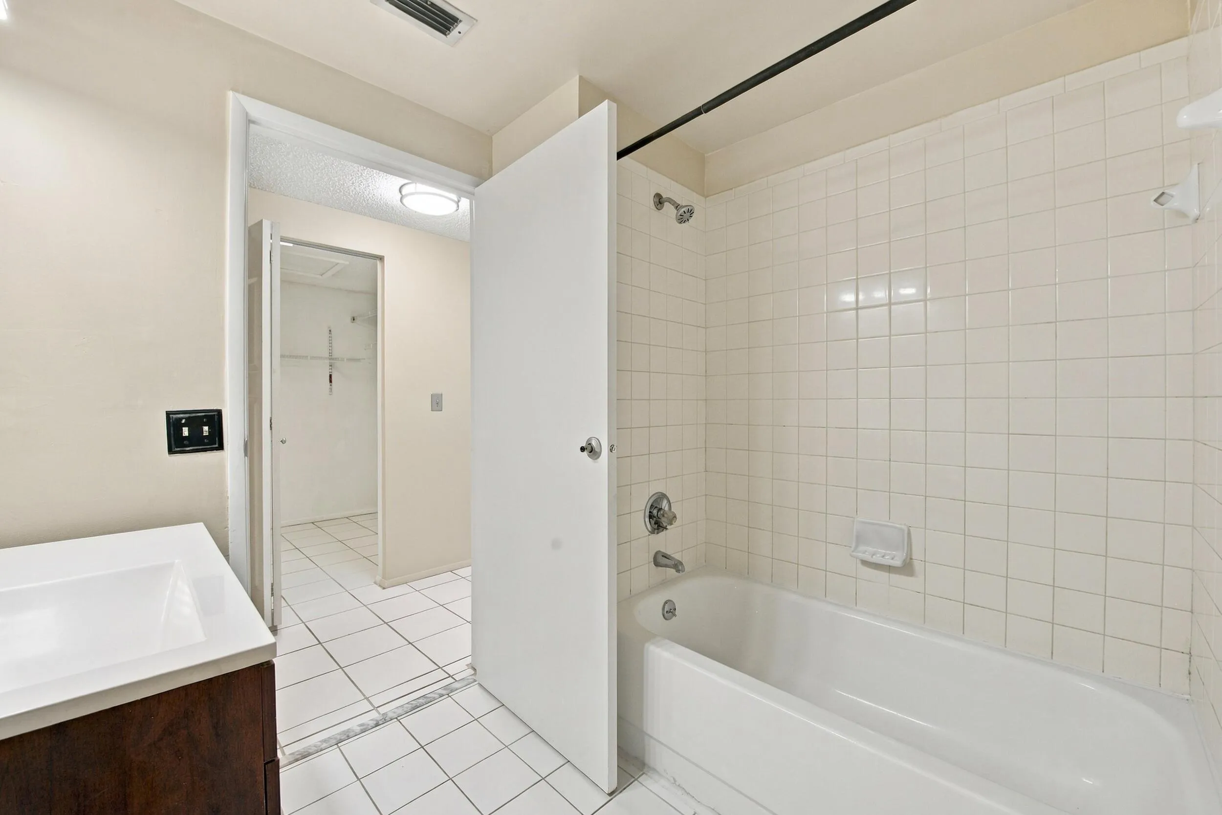Primary bath