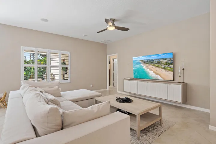 128 Behring Way-5