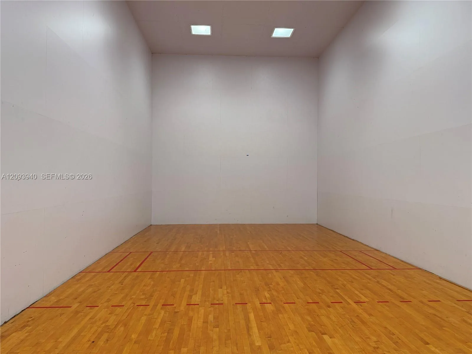 Racketball Court
