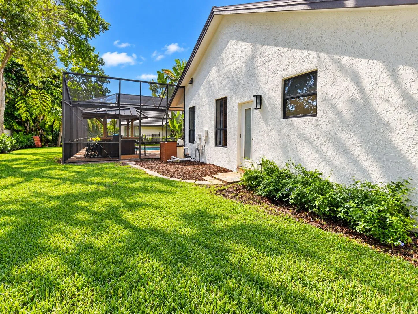 64-web-or-mls-1985 Parkside (7)