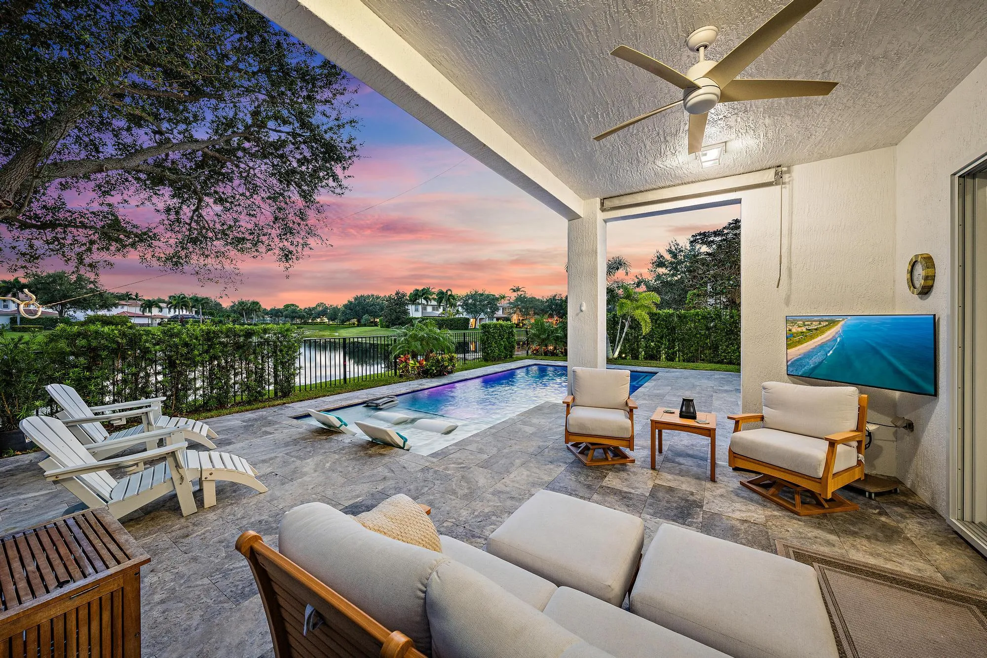 Covered Lanai & Pool